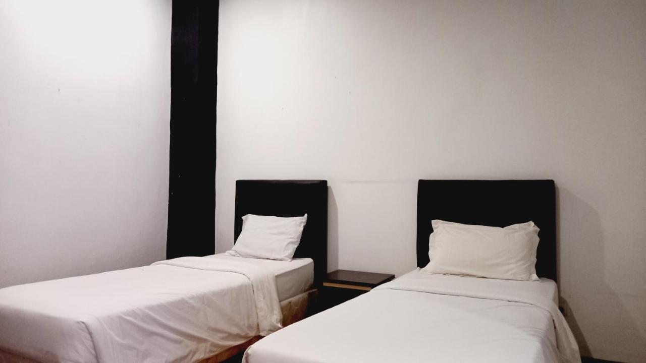 Dc Hotel & Hostel 纳闽巴霍 外观 照片