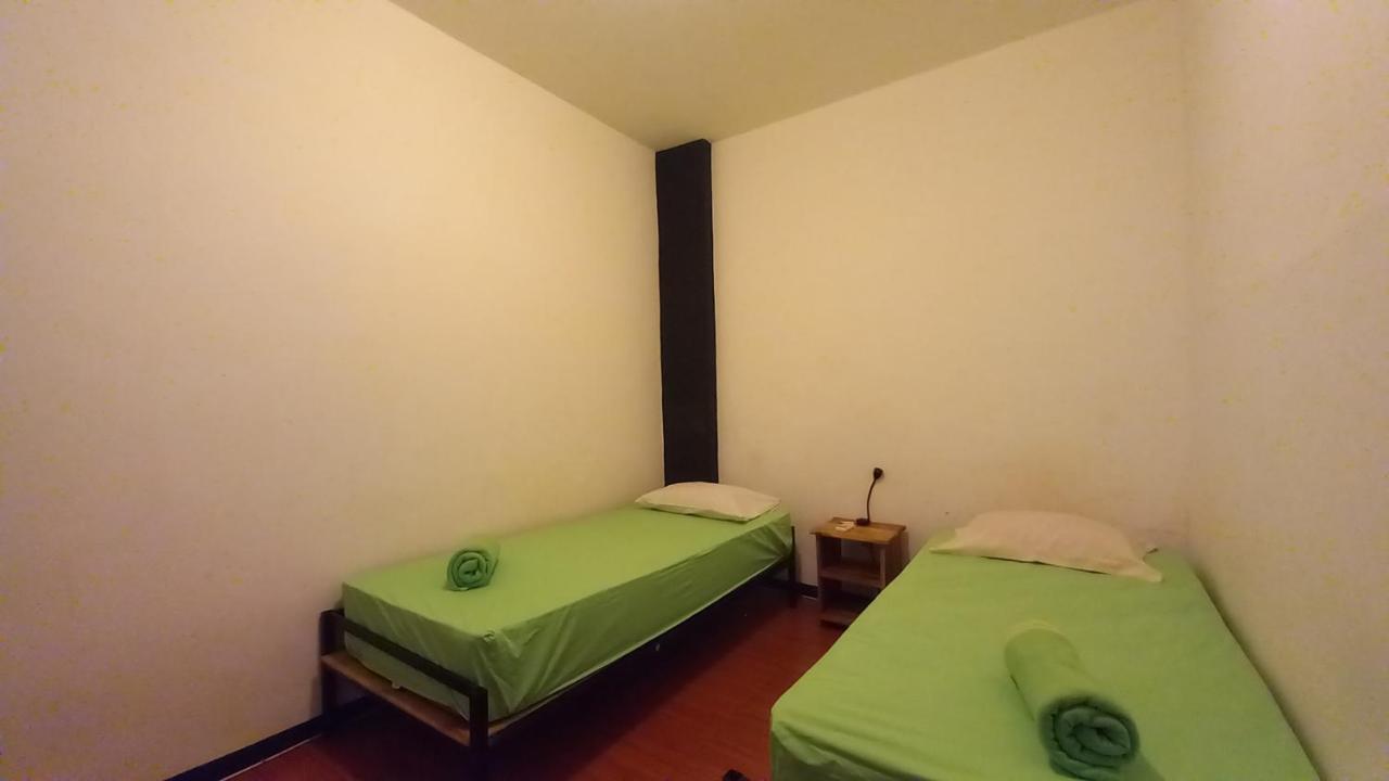 Dc Hotel & Hostel 纳闽巴霍 外观 照片